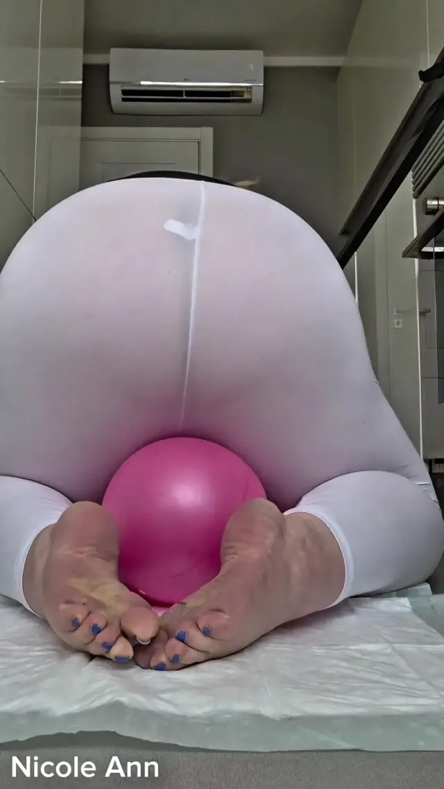 White leggings poop